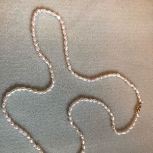 Great deal!!! Mini freshwater pearl necklace